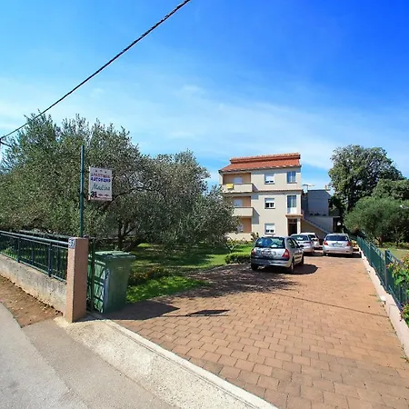 Sunny Apartment *