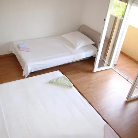 Sunny Apartment *